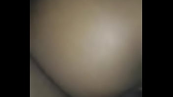 Elle Jongle Avec La Bite De Mon Comme Un Jouet