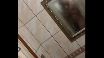 Shaking My Ass For Tops
