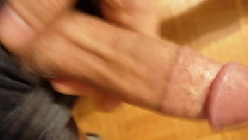 Wanking Austrian Amateur Guy