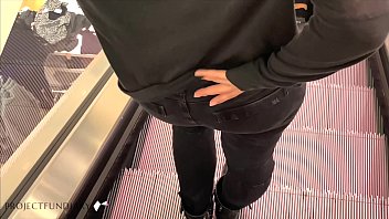 Spontaneous Sex In Public Changing Room - Projectfundiary