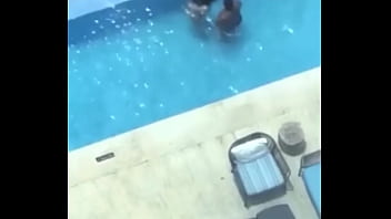 Dominicana En Piscina - piscina, dominicana, pillados, pilladas, dominicano, cachados - Video 2555615
