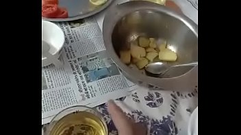 Tamil Cuckhold Husband Show His Wife