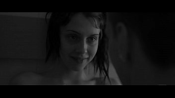 Luna Does The Dirty Laundry