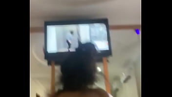 Levei A Diarista Pro Motel! Me Pediu Carona E No Caminho Pegou No Meu Pau. Não Aguentei, Embiquei No Motel E Fudi A Puta