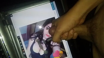 Llenando De Semen A La Tetona De Valeria