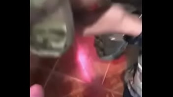 Soldado Putito Chupando Pija