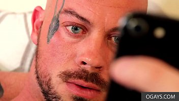 Don_t Play With The Phone, Play With Me!