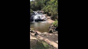 Um Dia Na Selva #resume