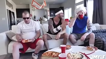 Scoring A Sporty Milf0