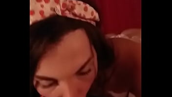 Rebeka Curtts Chupando O Cliente Braquinho