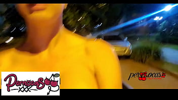 Nua Me Exibindo Pelas Rua De Porto Alegre