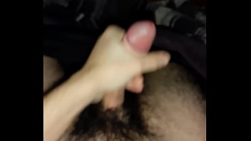 Novinho Pentelhudo Gemendo E Gozando Pra Caralho