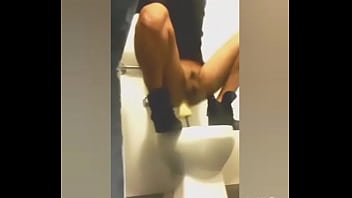 Tragándome Una Buena Pieza Grande Y Dura Como La Gran Puta Que Soy!!! 1