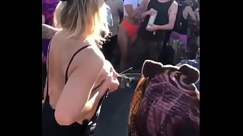 Tits, Milk, Leche-materna - Unknown - 2025 - Incredible - Show - Video 2540591