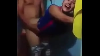 Cachan A La Chofis Mientras Se La Empinan