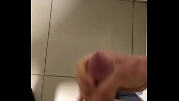 Chileno Jovencito Se Pajea Antes De La Ducha Parte 1