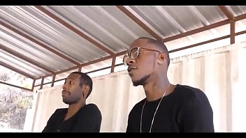 Dois Negões Dando Um Trato No Branquinho - Machosnet.ml