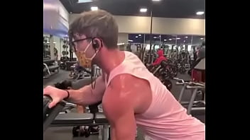 Quem Gosta De Homem Suado