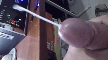 Amantenato29 Novinho Pauzudo Gozando Muito, Batendo Punheta Na Cam Flagra