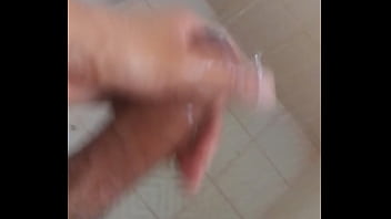 Muchaxo Se Masturba En El.baño - Masturbacion , Pene Grande , Latino