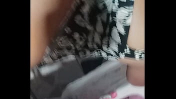 Cogida A Mi Comadre En La Silla Del Comedor Mientras Le Prepara La Comida Al Compadre