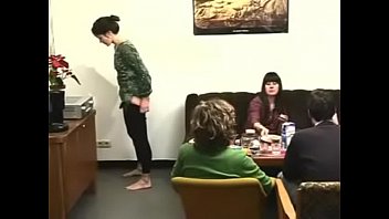 Pinkeln Im Wohnzimmer