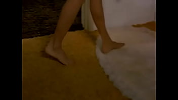 Charlie' Angels: Sexy Shower Girl