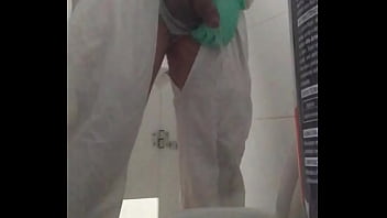 Espiando En El Baño Del Trabajo