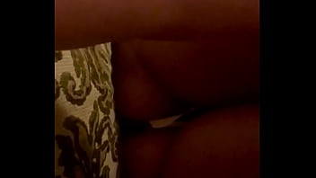 Esposa Debajo De La Falda