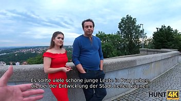 Hunt4k. Böses Mädchen Verdient Viel Geld Mit Ihrem Sexy Körper Vor Ihrem Armen Vater