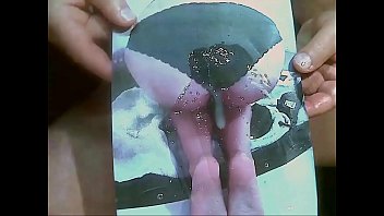 Auf Einen Geilen Arsch Und Die Füße Gewichst