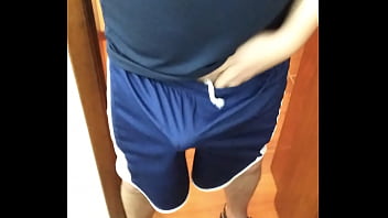 Safado Com Tesão No Short