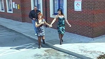 Wendy Taylor And Daisy Rock Get A Good Seeing Too