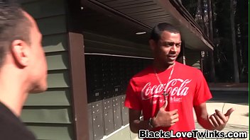 Gay Guy Sucking Huge Black Rod