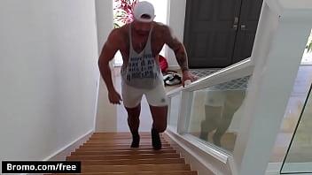 (billy Santoro, Michael Roman) Is Getting Sexually Attracted To Each Other - Bromo