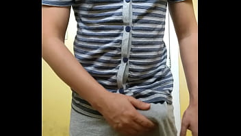 Punheta De Quarentena Com Porra No Final