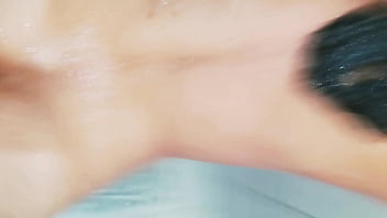 No Chuveiro Com A Amiga Grávida