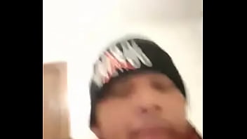 Hetero Engañado Pajeandose En El Trabajo