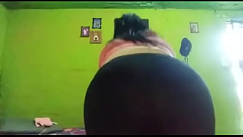 Madura Enseña Tanga Rica