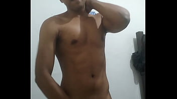 Batendo Punheta Com Muito Tesão - gay, punheta, moreno, exibicionista, soloboys, putariagay - Video 2506299