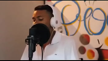 Comi A Andressa Bueri