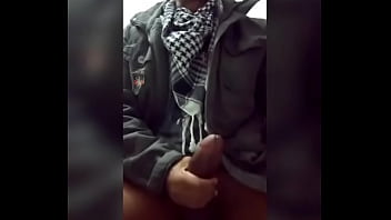 Que Punheta Gostosa....caralho