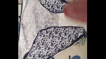 Corrida En Bragas De Mi Mujer 129