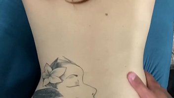 Gravando Cuckold , Novinha Chupando Ao Vivo Para O Corninho