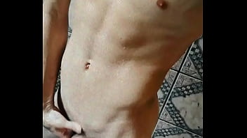 Sensualizando No Banheiro Sozinho