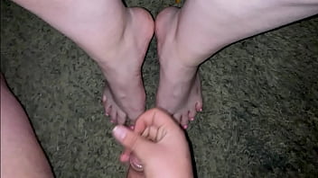 Great Cumshot On Sexy Latina Bbw Feet