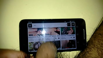 Trato De Poner Porno Con El Pene Pero Mis Gotas De Semen Impiden