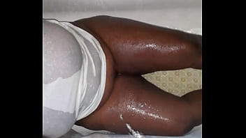 Pussy, Ass, Ebony, Bath, Piss, Bbw, Golden-shower - Femdom - 2025 - Passionate - Experience - Video 2483014