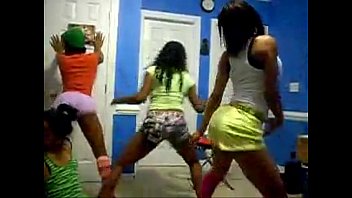 4 Ebonys Dancing To Back Dat Ass Up