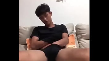 Hot boy khoe cu nhìn th_i đã hứng rồi!!!!